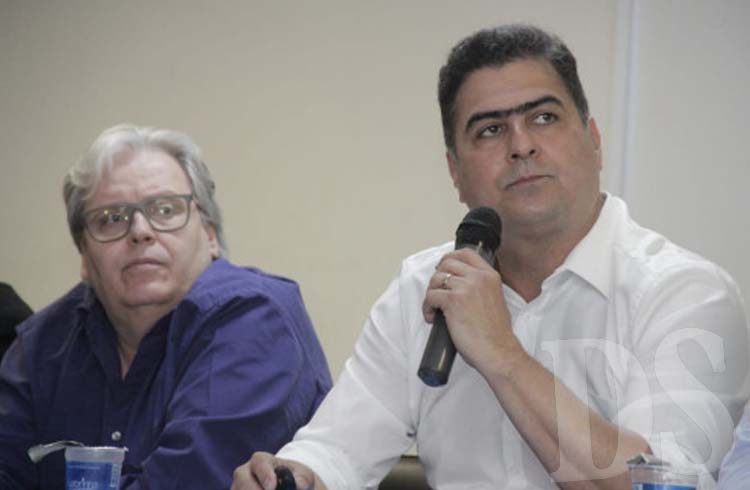 Secretário de Saúde e prefeito Emanuel Pinheiro durante coletiva